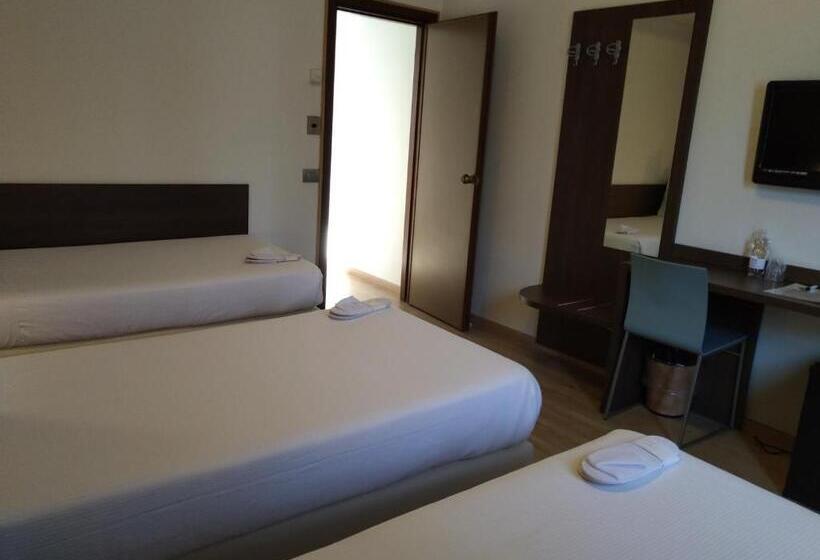 Номер Стандарт Трехместный, Nuovo Albergo Italia