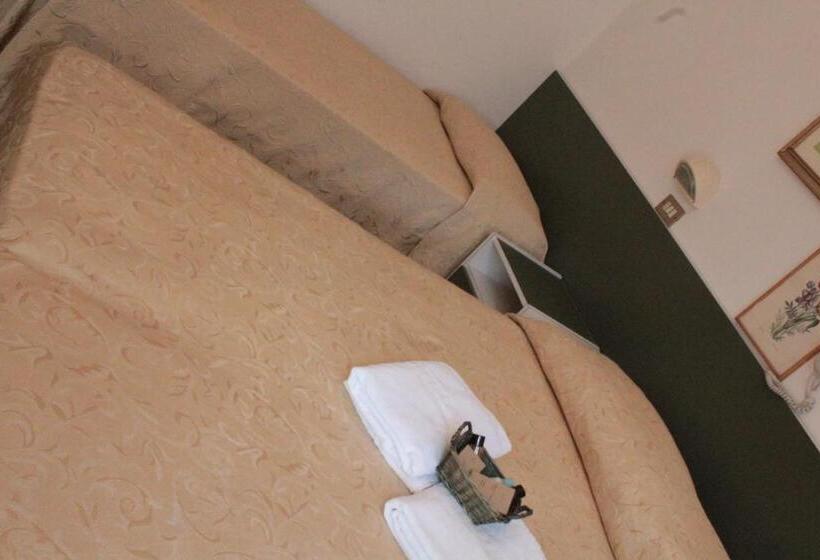 수피리어 트리플 룸, Plaza