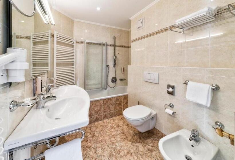 סוויטת ג'וניור, Post Alpine Cityflair