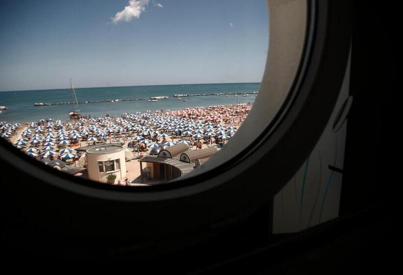 سوییت, Splendid Mare