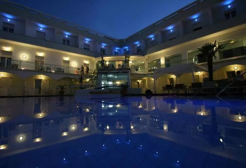 Suite, Splendid Mare