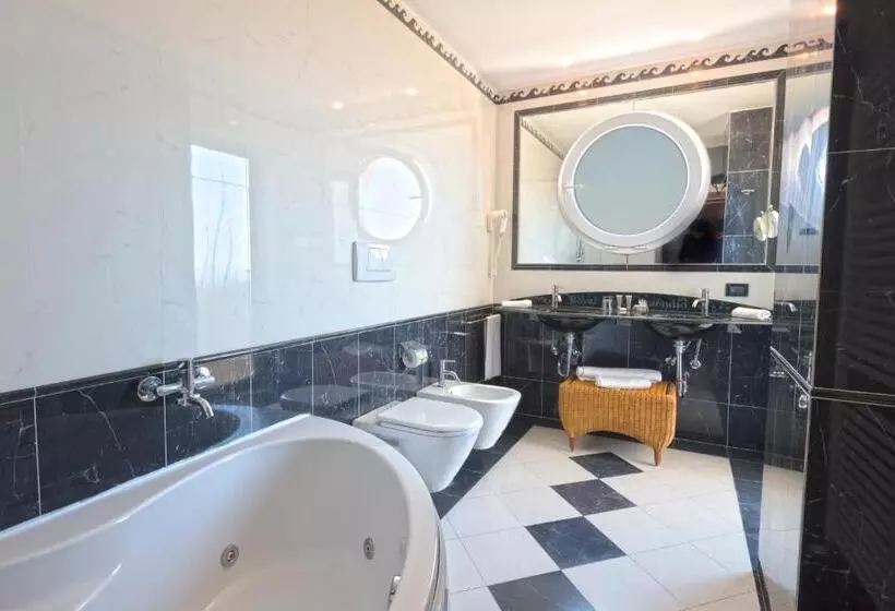 Suite Letto King, Splendid Mare