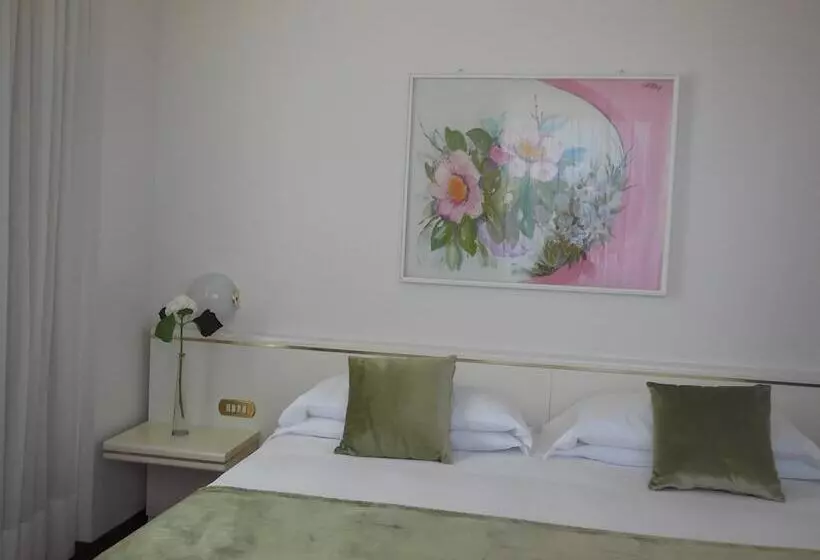 اتاق خانوادگی, Starhotels Cristallo Palace