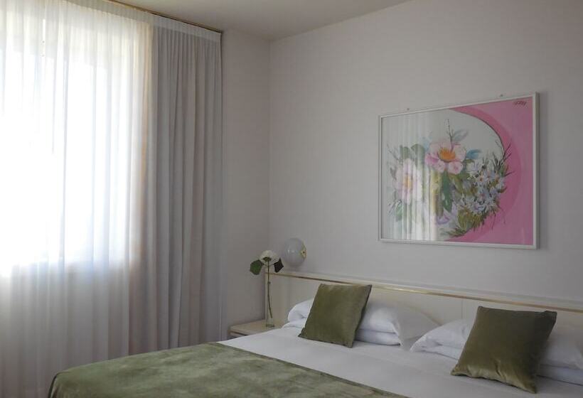 اتاق سوپریور, Starhotels Cristallo Palace