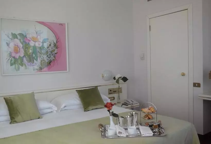 اتاق سوپریور, Starhotels Cristallo Palace