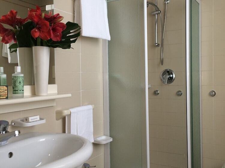 اتاق اجرایی, Starhotels Cristallo Palace