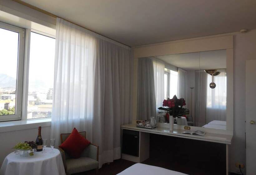 اتاق اجرایی, Starhotels Cristallo Palace