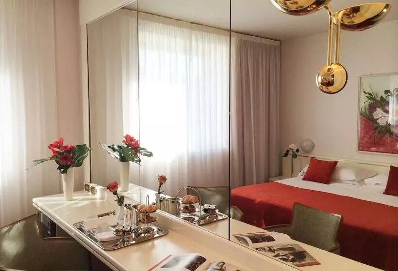 اتاق لوکس, Starhotels Cristallo Palace