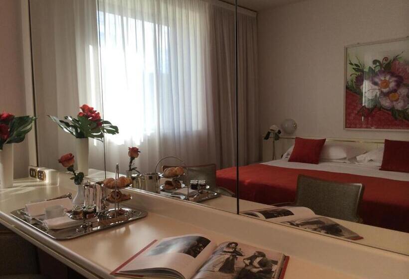 اتاق کلاسیک, Starhotels Cristallo Palace