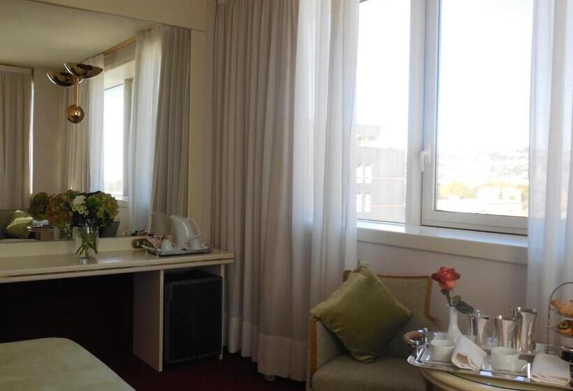 اتاق اجرایی, Starhotels Cristallo Palace