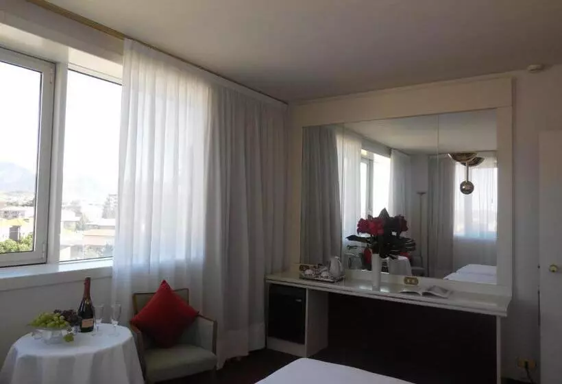 اتاق اجرایی, Starhotels Cristallo Palace
