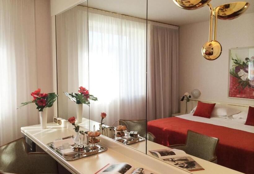 اتاق لوکس, Starhotels Cristallo Palace