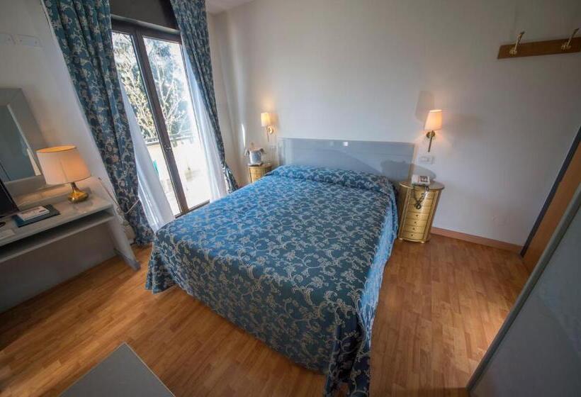 غرفة قياسية, Terme Milano