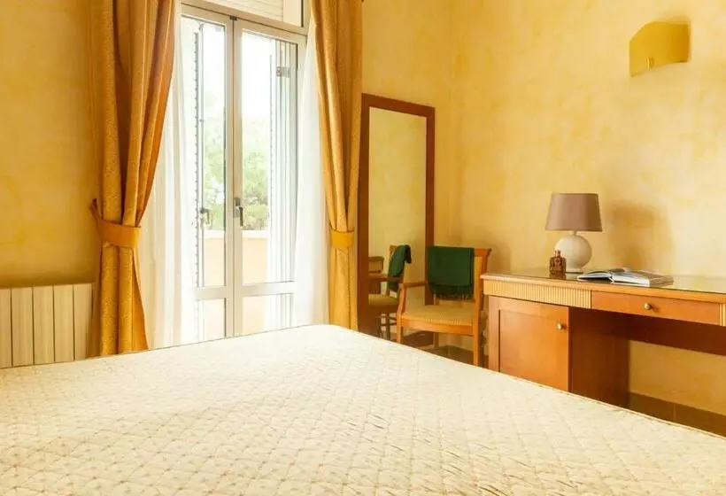 اتاق استاندارد با چشم‌انداز دریا, Hotel & Residence Venezia 2000