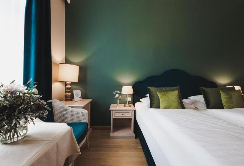 스탠다드 룸, Adria