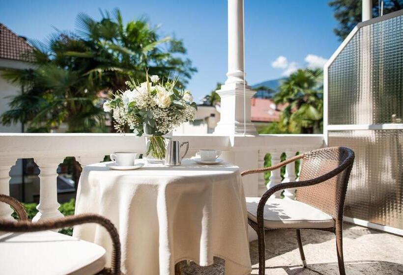 디럭스 룸, Adria