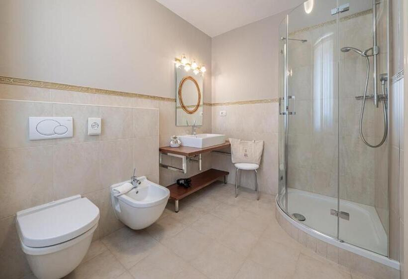 스탠다드 싱글 룸, Adria