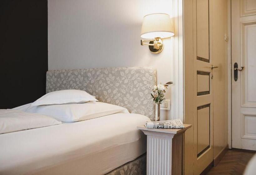 스탠다드 싱글 룸, Adria