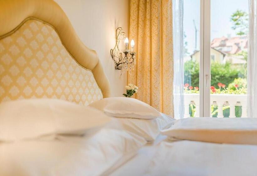 디럭스 스위트, Adria