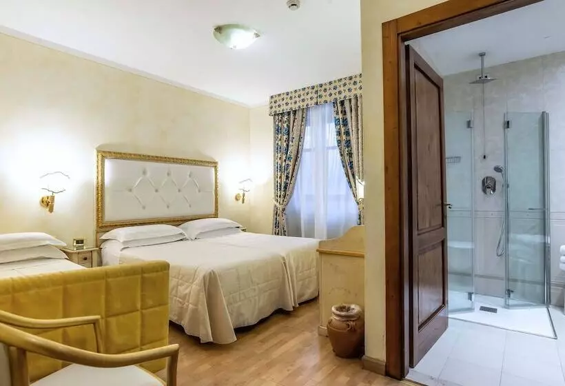 اتاق استاندارد سه نفره, Alba Palace