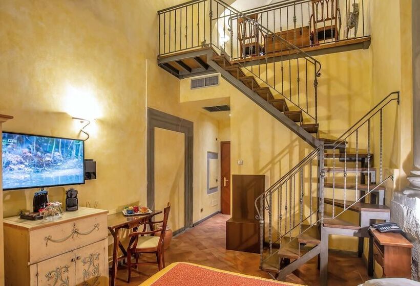 اتاق استاندارد چهار تخته, Alba Palace