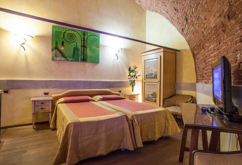 اتاق استاندارد چهار تخته, Alba Palace