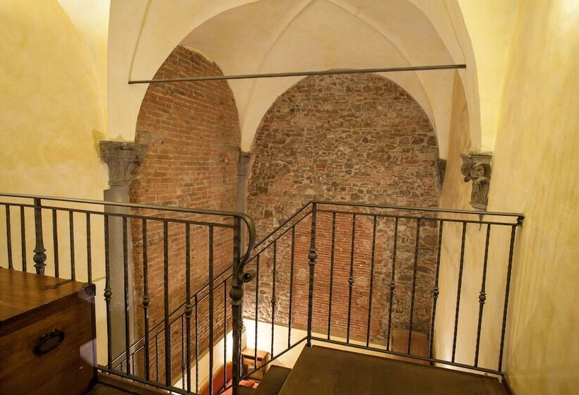 اتاق استاندارد چهار تخته, Alba Palace