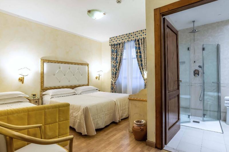 اتاق استاندارد سه نفره, Alba Palace