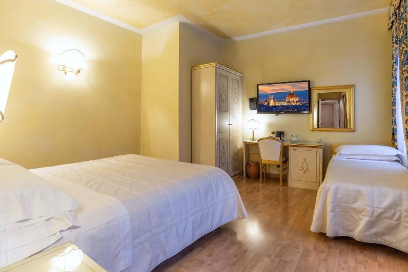 اتاق استاندارد سه نفره, Alba Palace