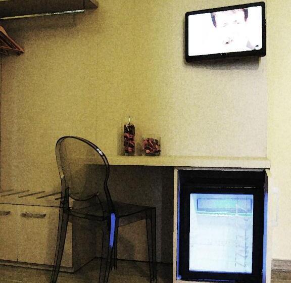 اتاق استاندارد سه نفره, Albergo Firenze