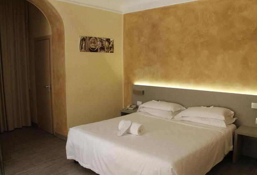 اتاق استاندارد چهار تخته, Albergo Firenze