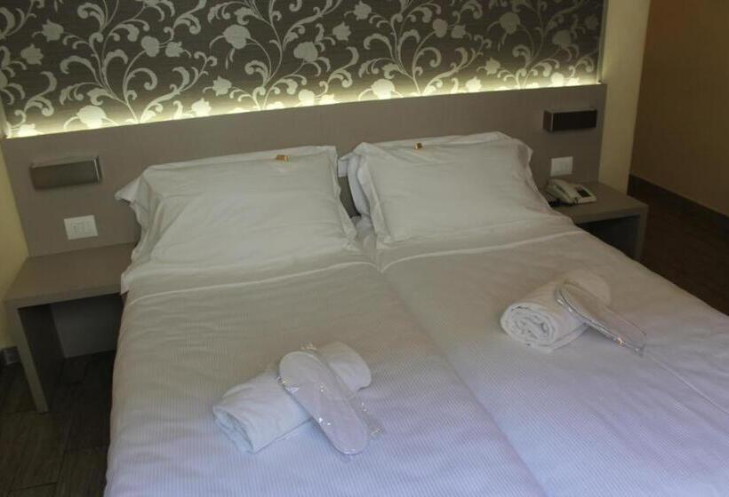 اتاق سوپریور, Albergo Firenze