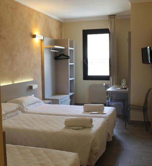 اتاق سوپریور سه تخته, Albergo Firenze