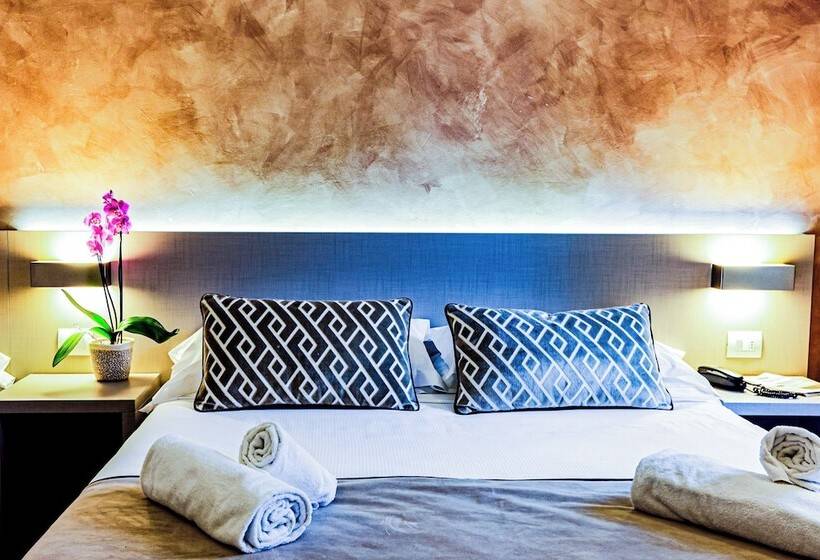 اتاق استاندارد سه نفره, Albergo Firenze