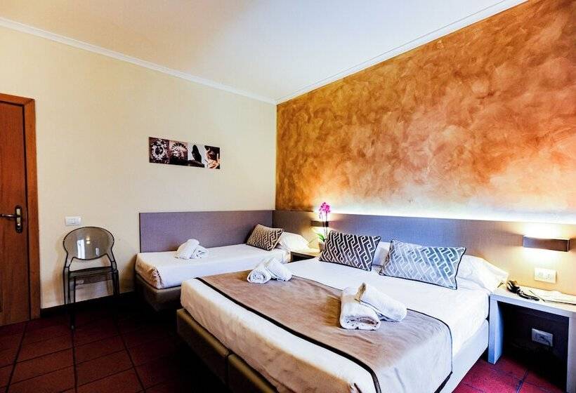 اتاق استاندارد سه نفره, Albergo Firenze