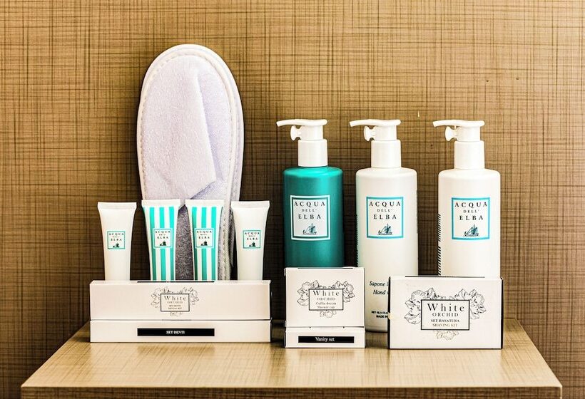 اتاق سوپریور چهار تخته, Albergo Firenze