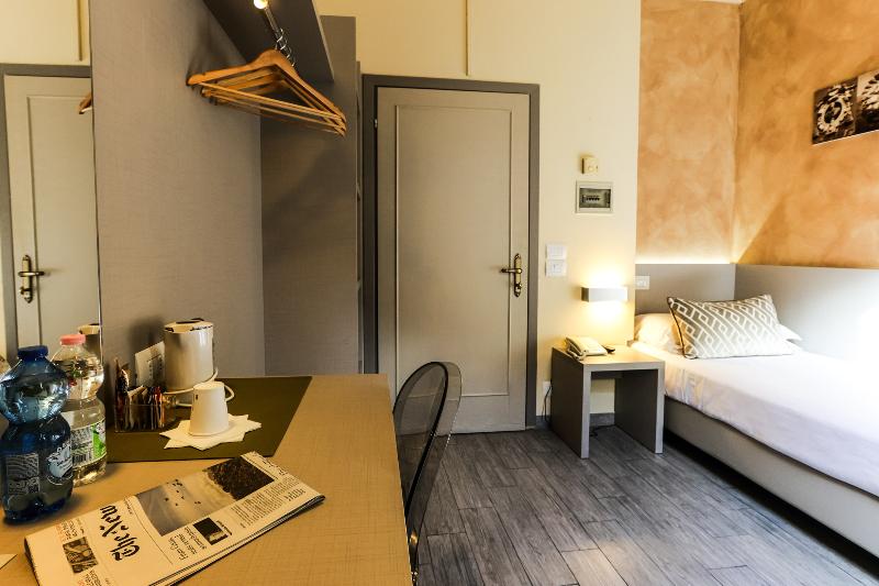 اتاق استاندارد یک نفره, Albergo Firenze