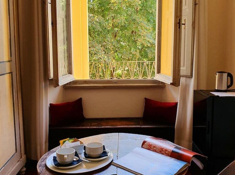 اتاق سوپریور با چشم‌انداز باغ, Annalena