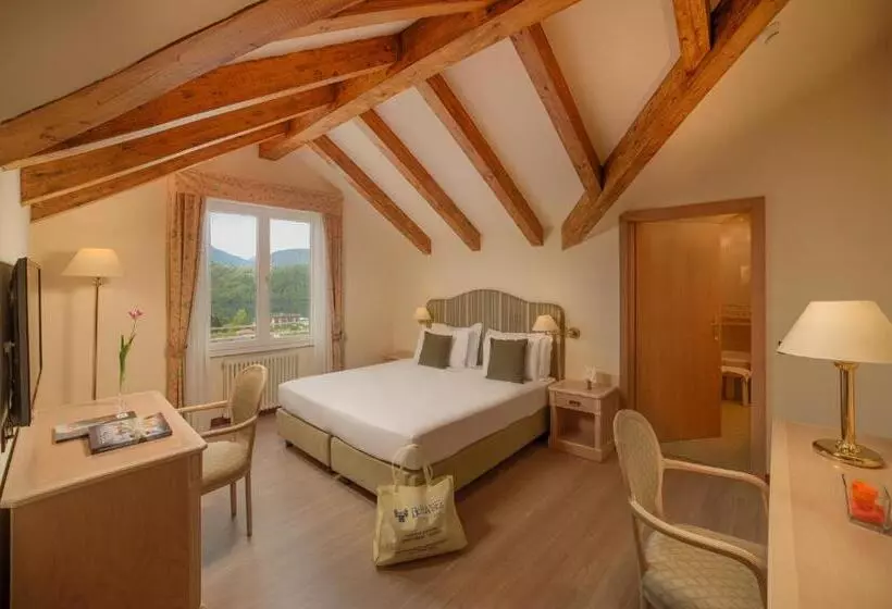 Suite with lake view, Bellavista Relax