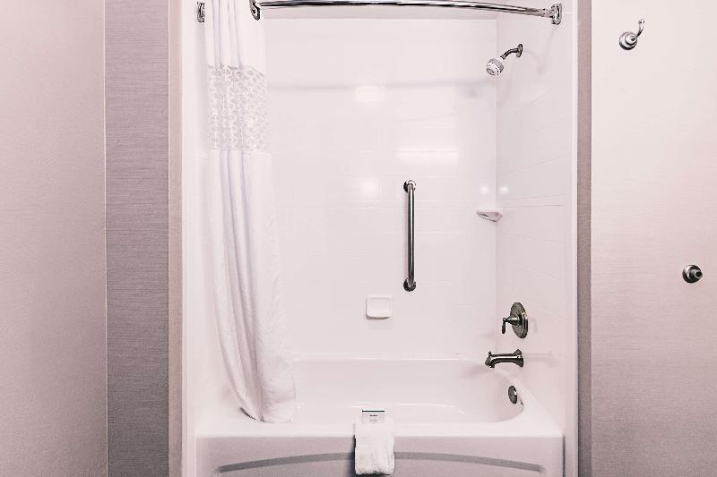 اتاق استاندارد چهار تخته, Bodoni