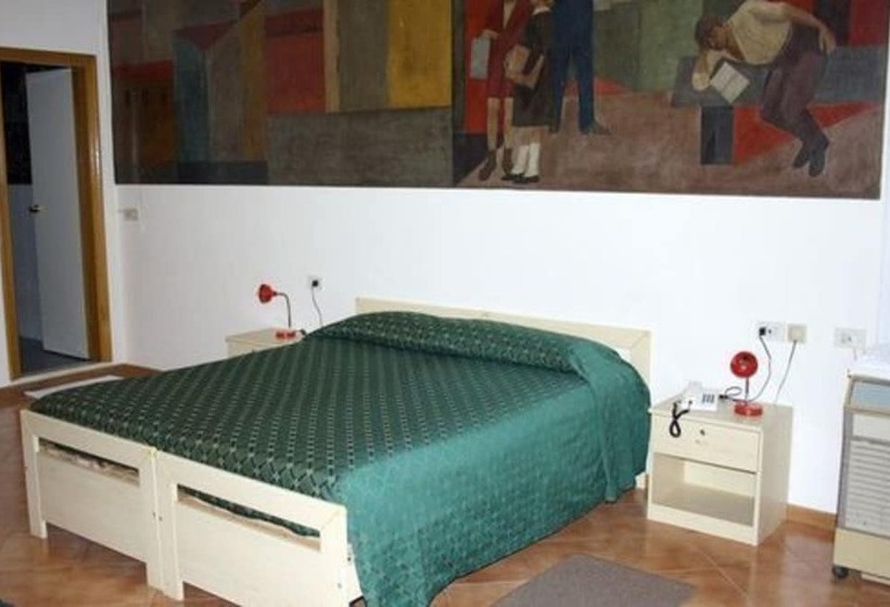 اتاق استاندارد سه نفره, Bodoni