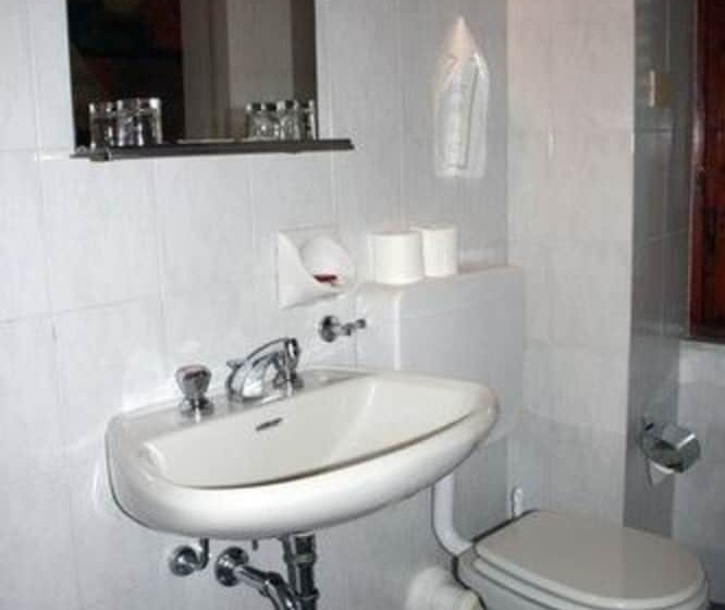 اتاق استاندارد سه نفره, Bodoni