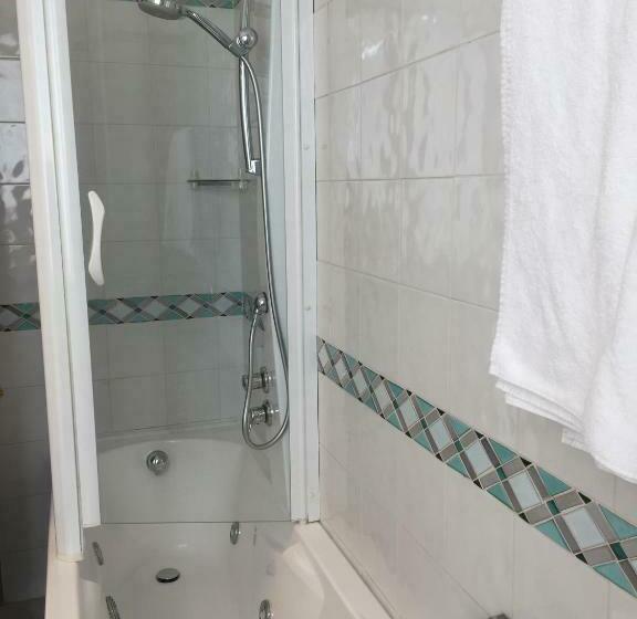 اتاق استاندارد, Bristol