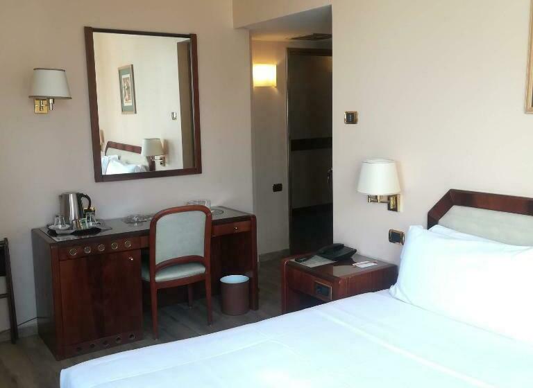 اتاق استاندارد, Bristol