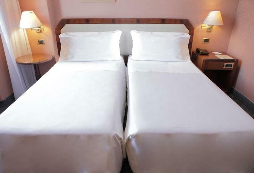 اتاق استاندارد, Bristol