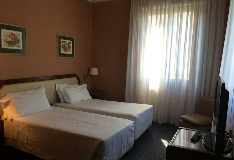 اتاق استاندارد, Bristol