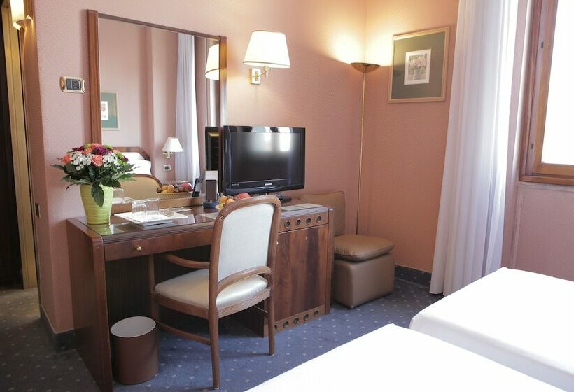 اتاق استاندارد, Bristol