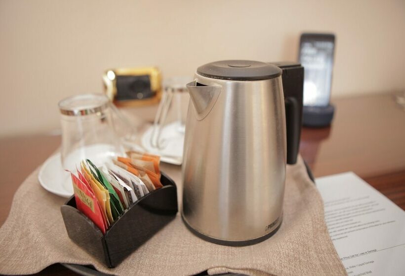 اتاق استاندارد سه نفره, Bristol