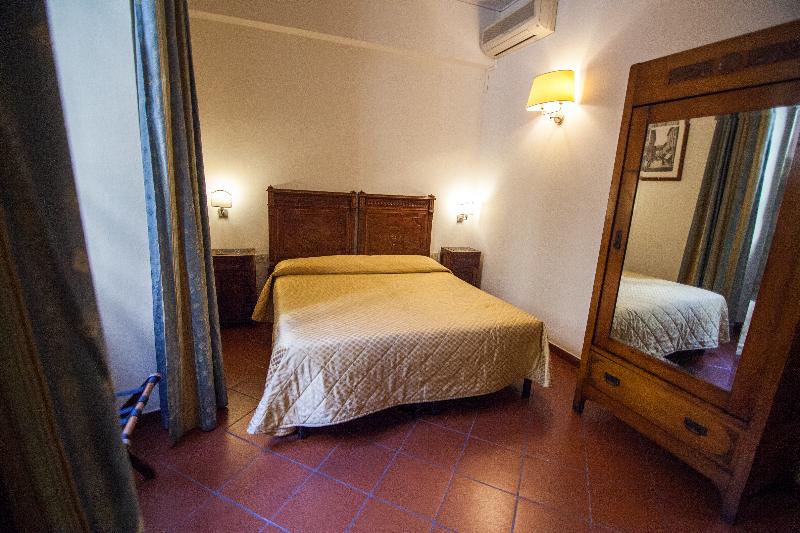 اتاق استاندارد سه نفره, Cimabue