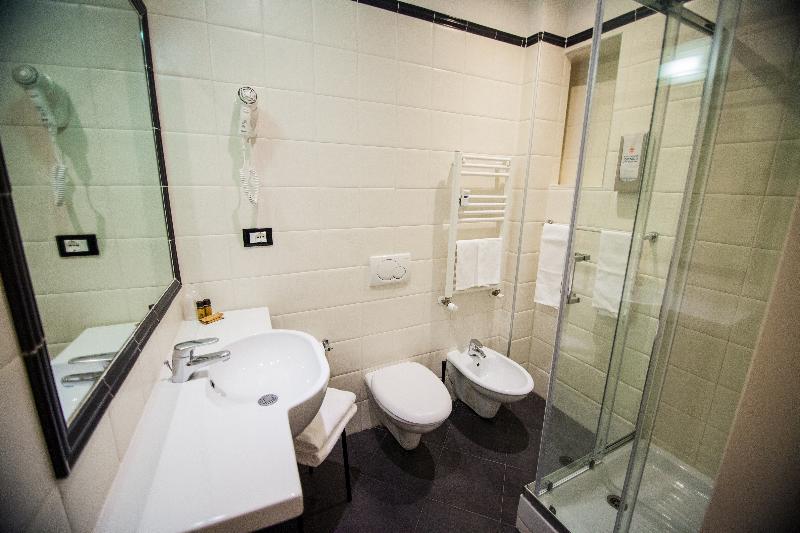 اتاق استاندارد چهار تخته, Cimabue